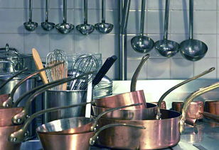 實用指南 如何挑選一口好鍋？打破“鐵鍋補鐵、不粘鍋不健康”的迷思